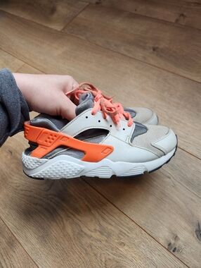 2Y Girls Nike Haurache Sneakers